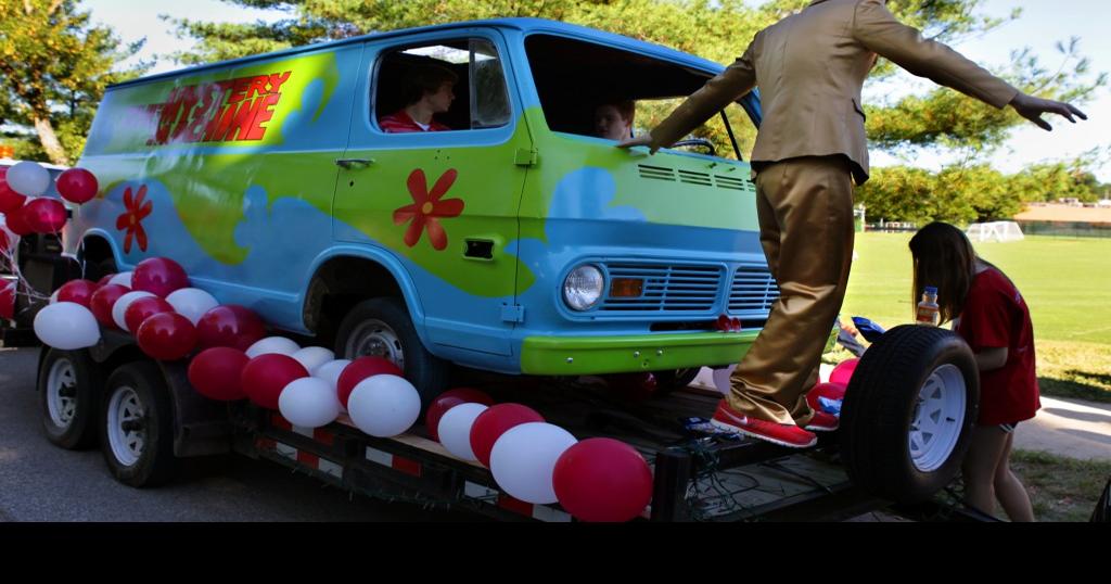 Kirkwood Greentree Parade presents 'The Wild, Wild West'