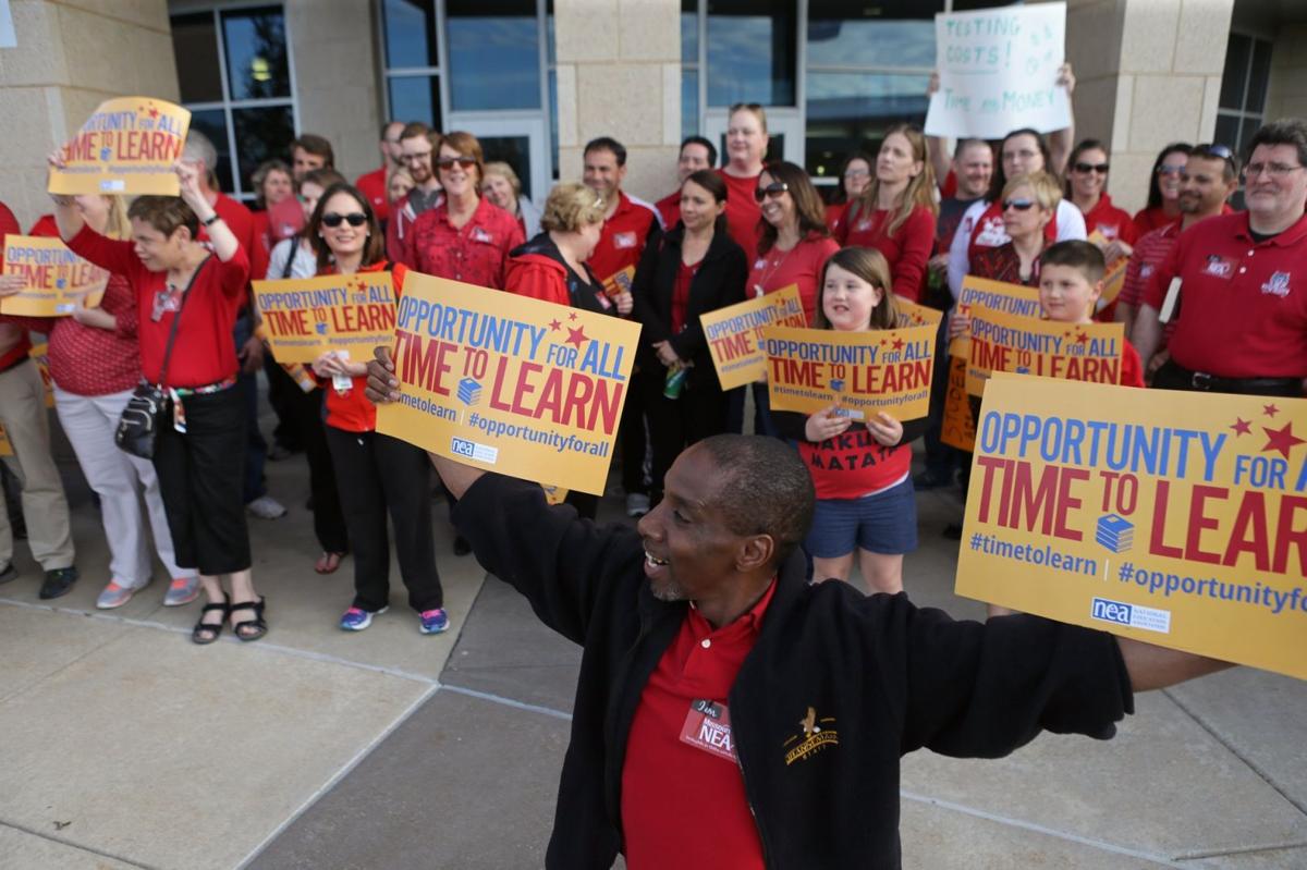 Hazelwood board increases offer to teachers