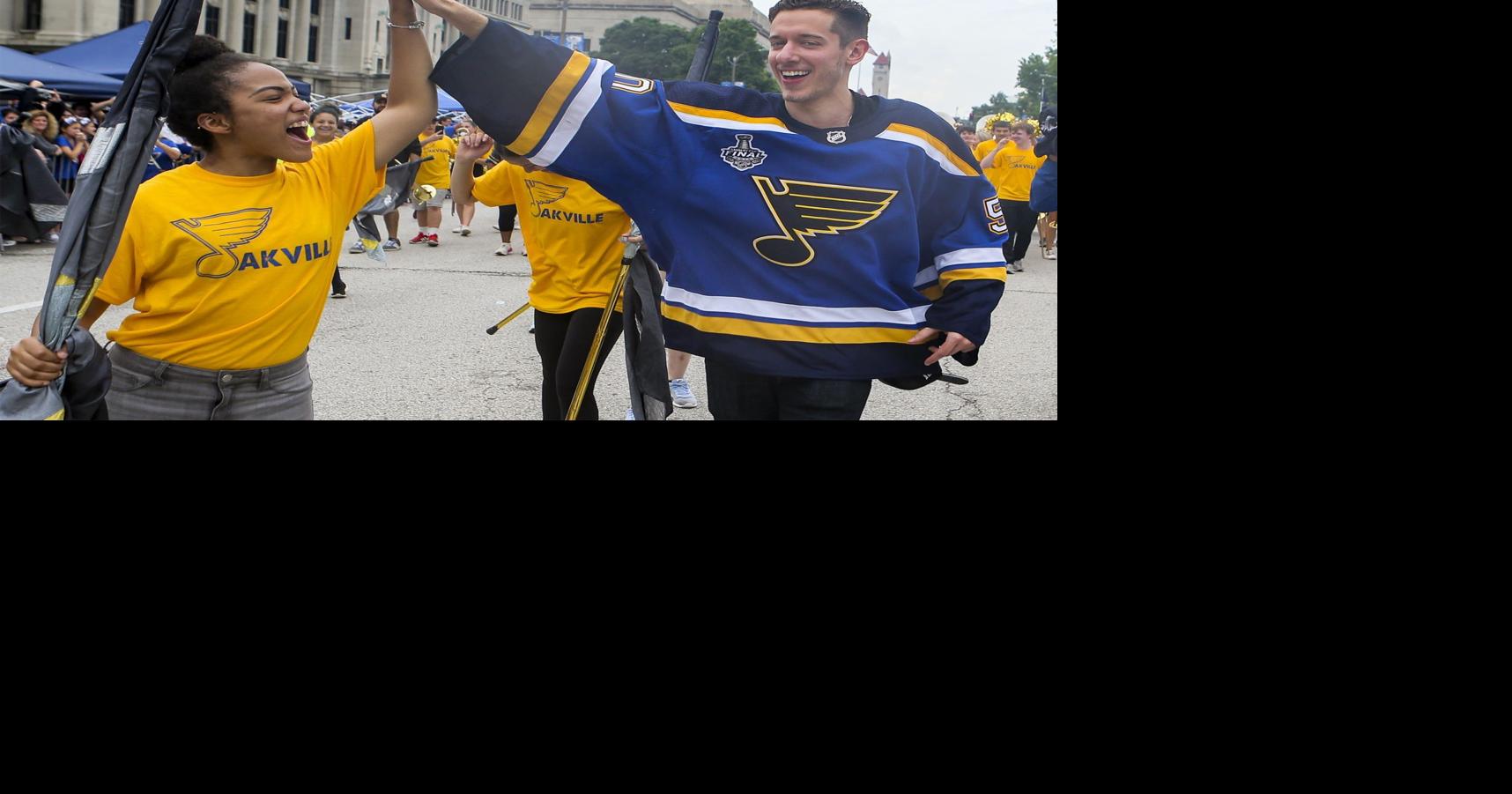 St. Louis Blues Stanley Cup Parade: Pat Maroon, Ryan O'Reilly star - Sports  Illustrated