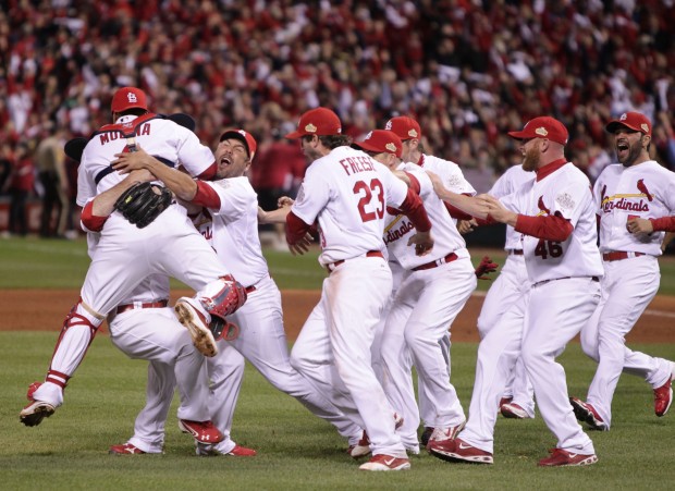 Photo: Cardinals' Albert Pujols scores during game 7 of the World Series in  St. Louis - WAX20111028312 