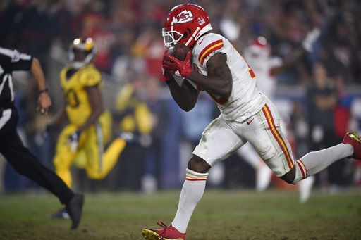 Chiefs WR Tyreek Hill fined for unsportsmanlike conduct