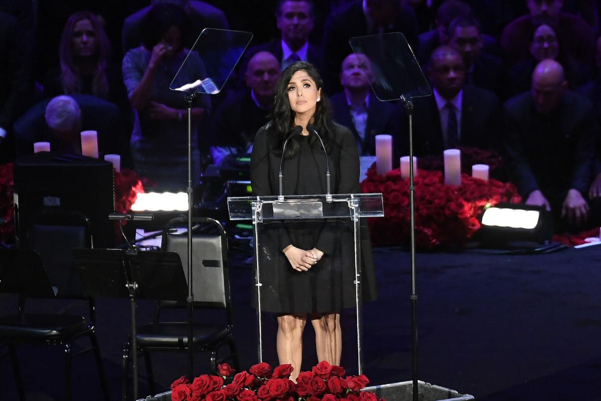 Kobe Bryant Memorial Wife Vanessa Michael Jordan Beyonce And More Pay Tribute Television Stltoday Com