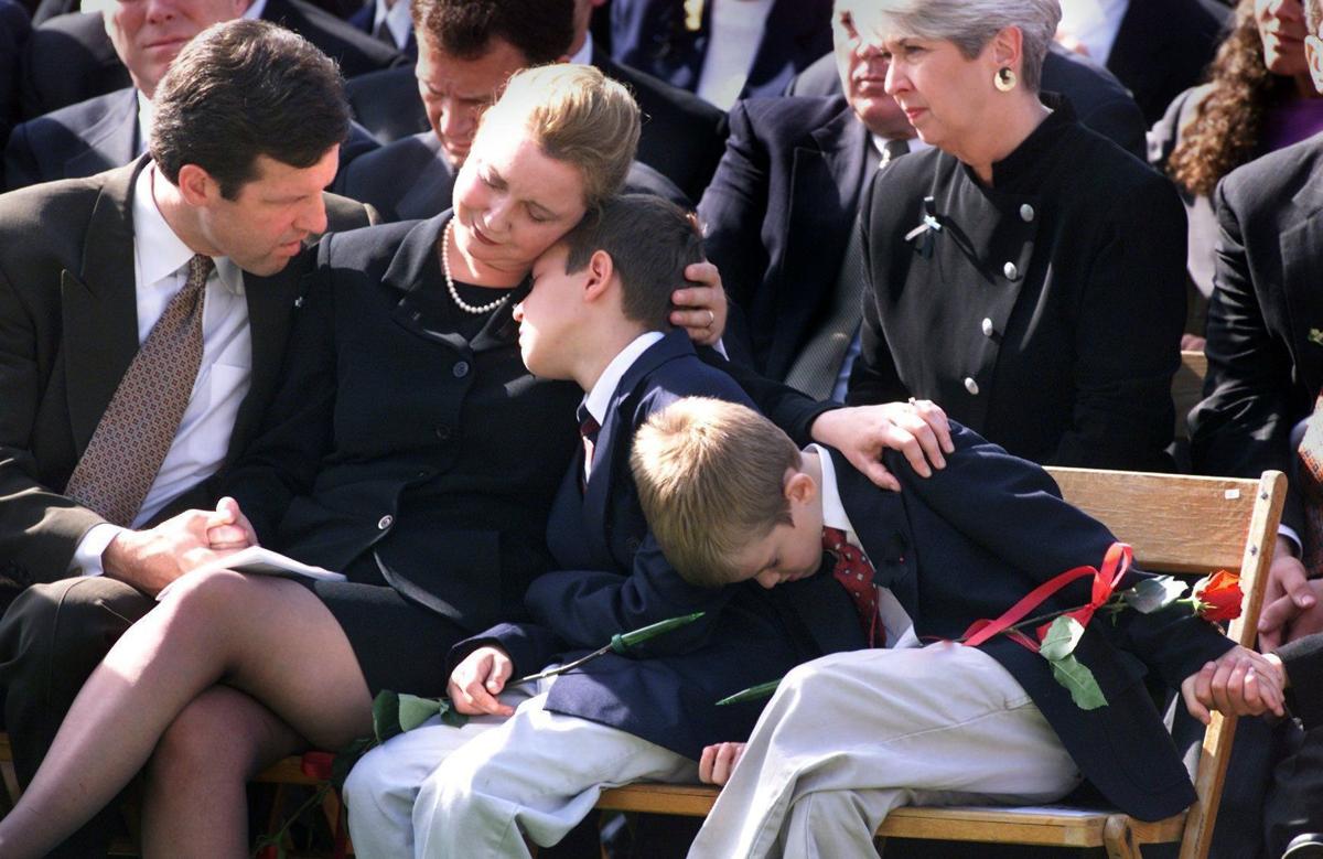 Remembering Gov. Mel Carnahan 19 years after deadly plane crash