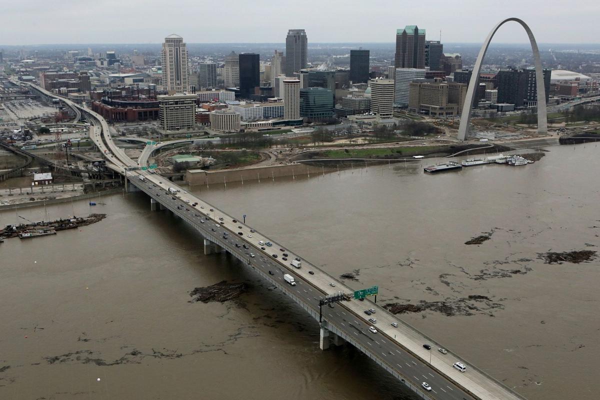 Mississippi River communities link with investors thru environmental planning | Investment ...