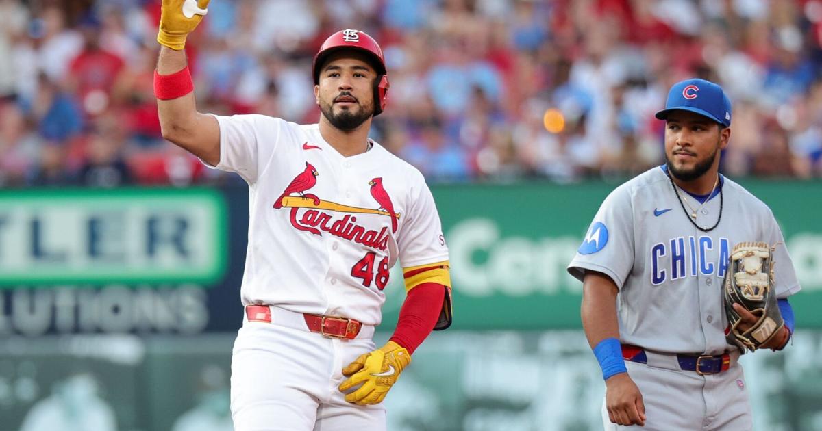 Ivan Herrera verhilft den Cardinals mit einem Double mit zwei RBI im 10 ...