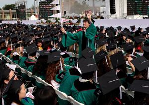 Andy Cohen gives keynote address at Wash U graduation
