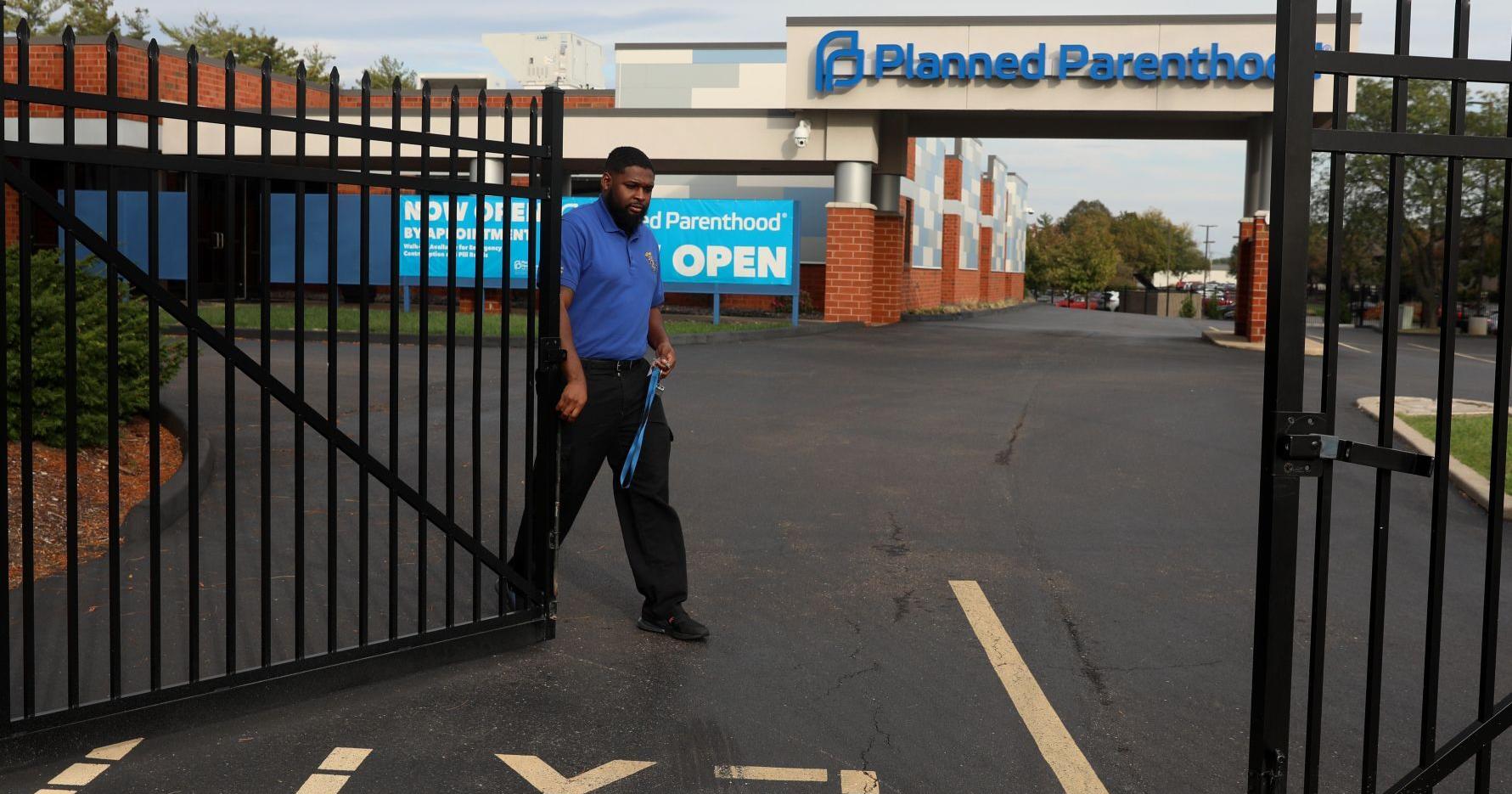 Planned Parenthood launches program to bring women to the Metro East for abortions