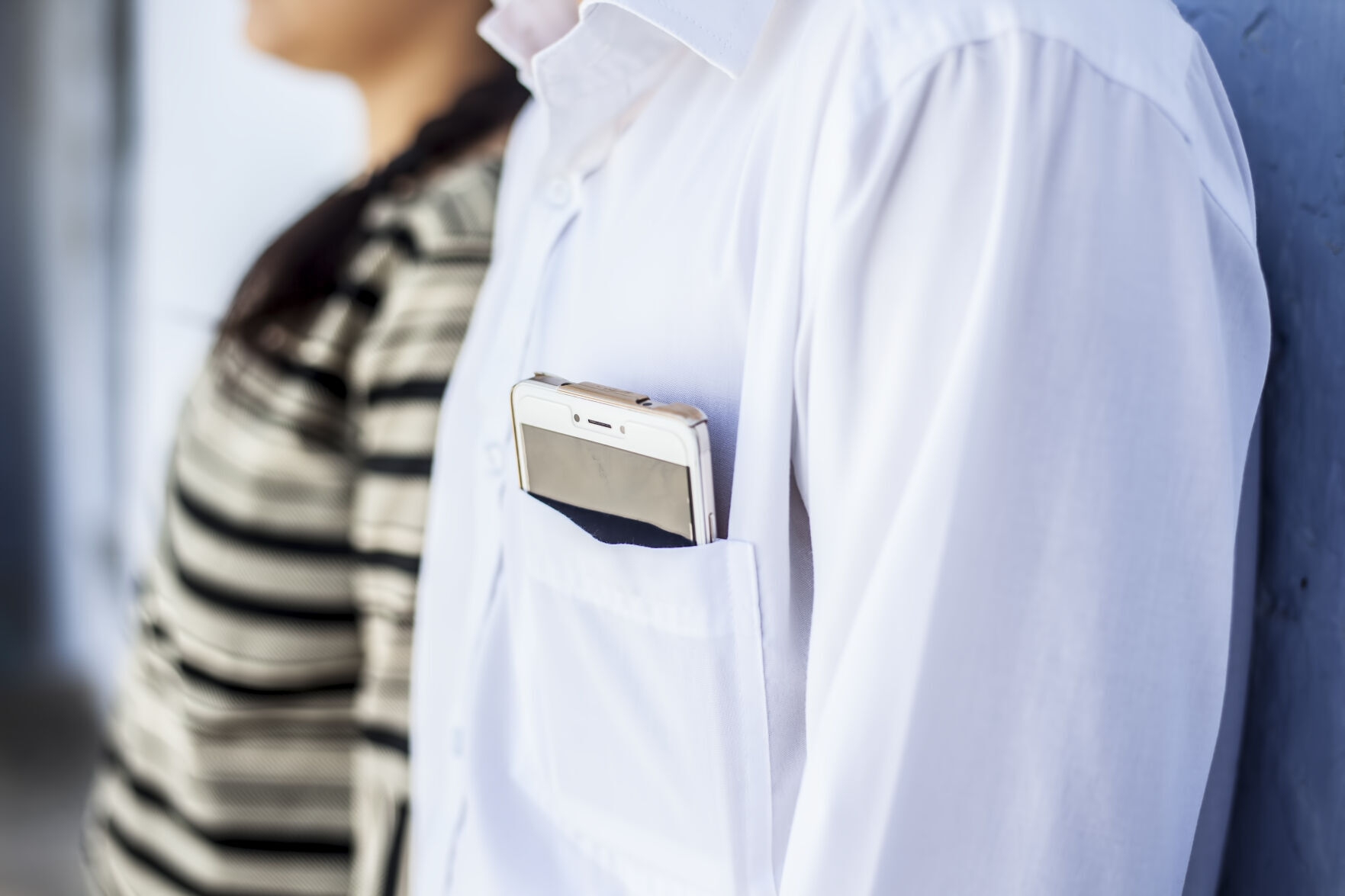 men's shirt with cell phone pocket