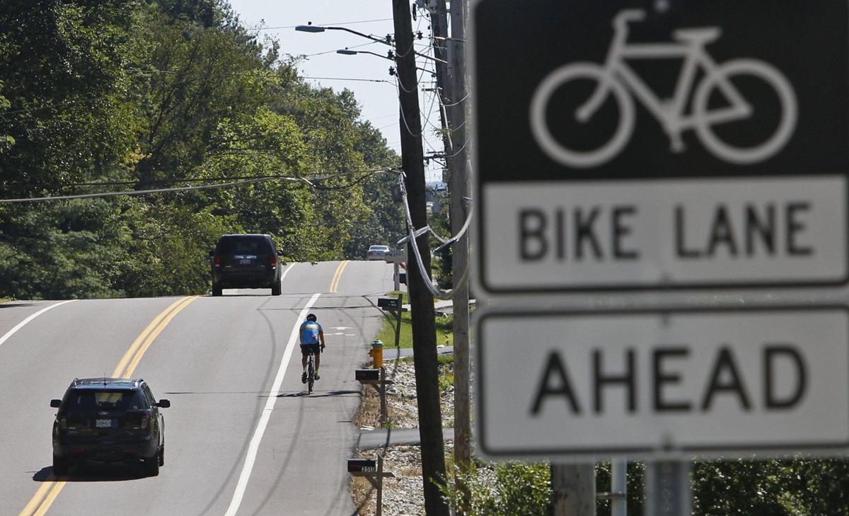 Des Peres residents discuss possible new bike lanes