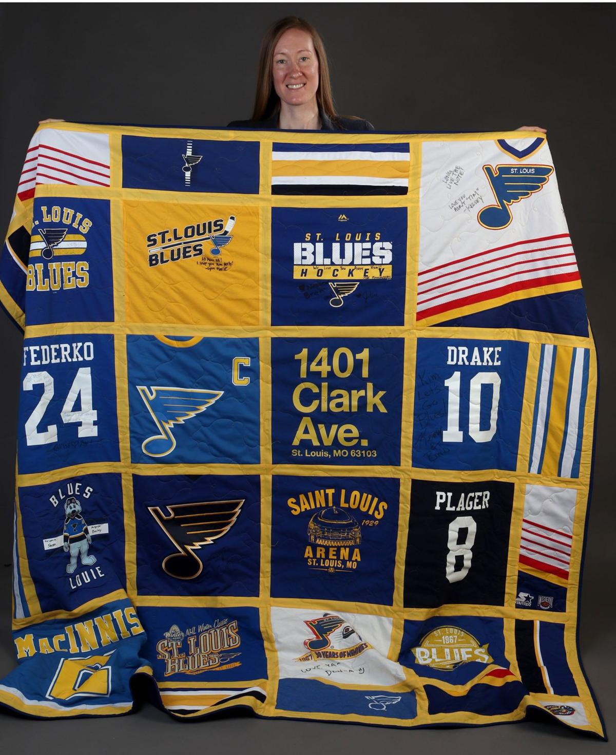 Made In St Louis She Turns T Shirts Clothing Into Memory Quilts Home Garden Stltoday Com