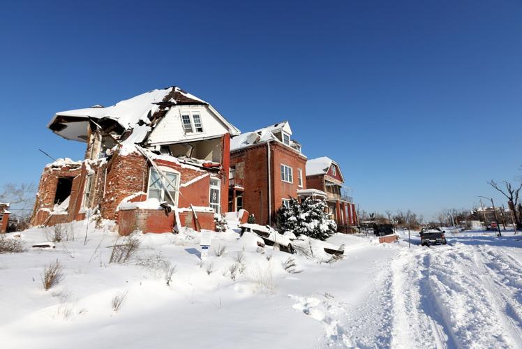 Snow in tornado zone