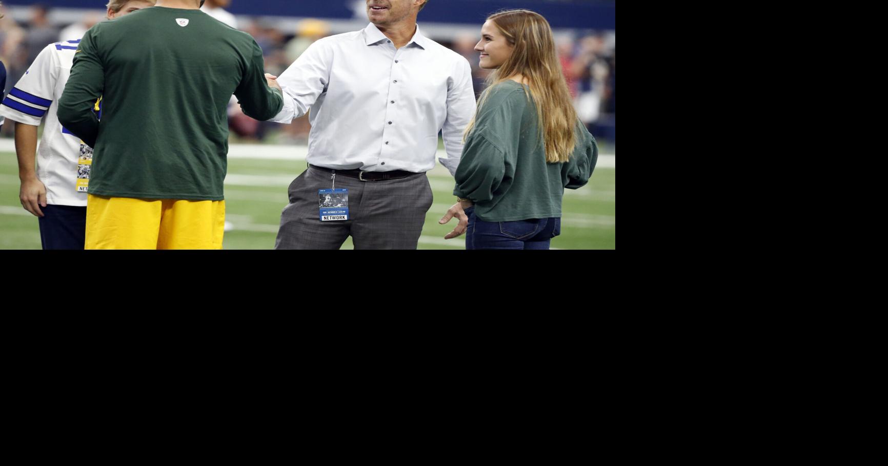 Aaron Rodgers Perplexed By Venom Directed At Joe Buck 