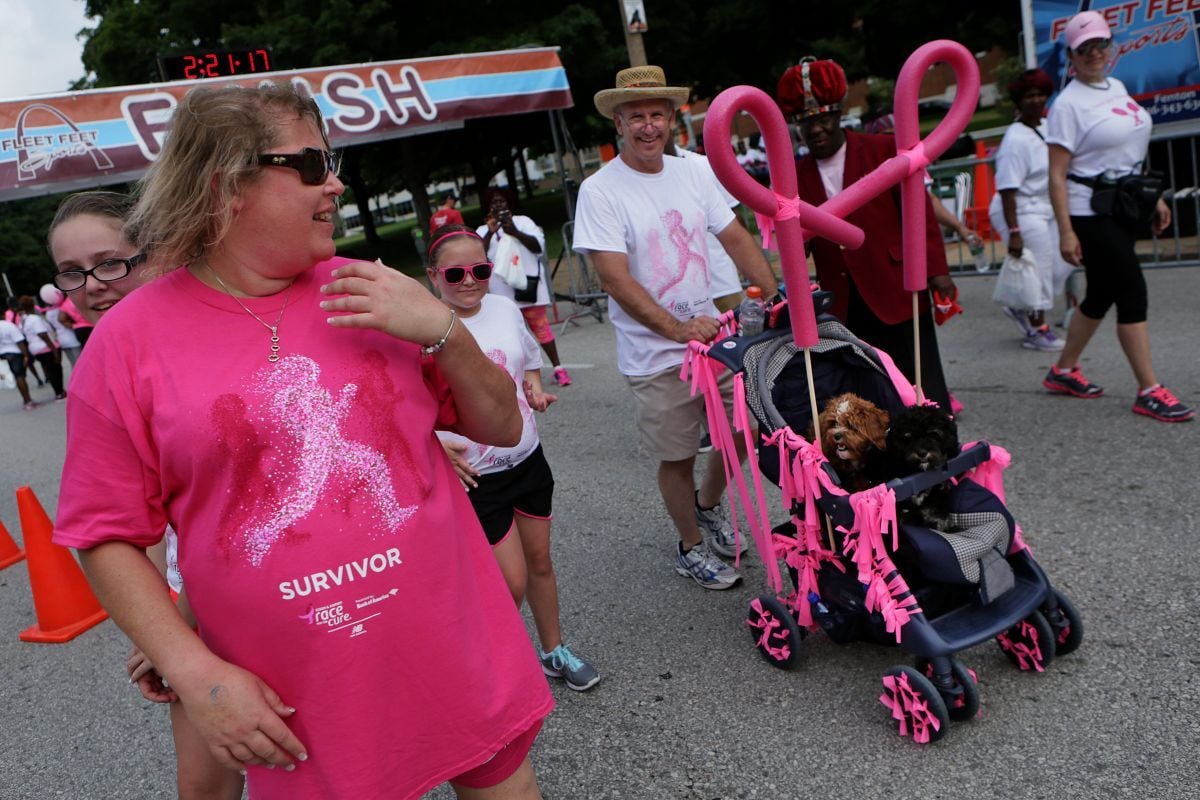 Thousands Pack Downtown For Komen Breast Cancer Race | Local | Stltoday.com