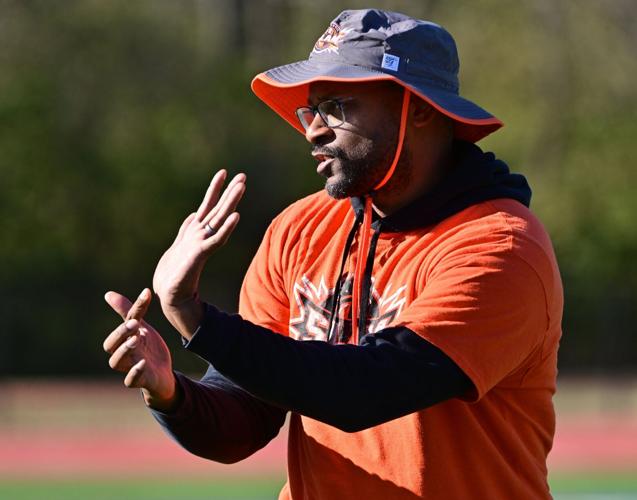 Ӱԭ SLAM football tryouts