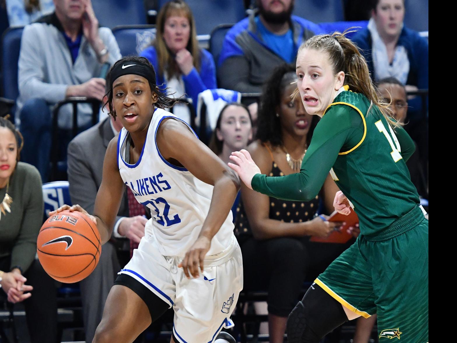 Slu Women Pull Away Late For A 10 Tournament Win Slu Billikens