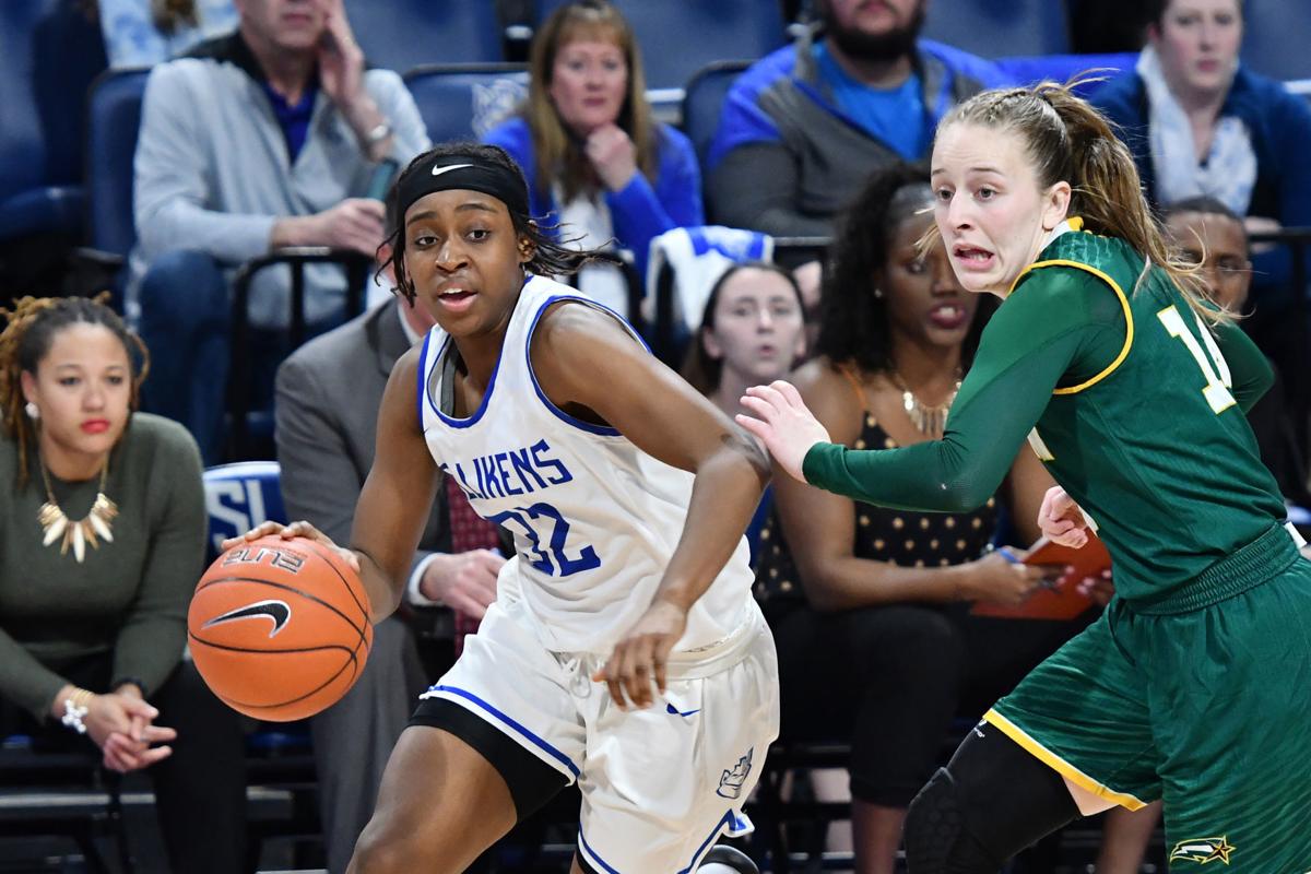 Slu Women Pull Away Late For A 10 Tournament Win Slu Billikens