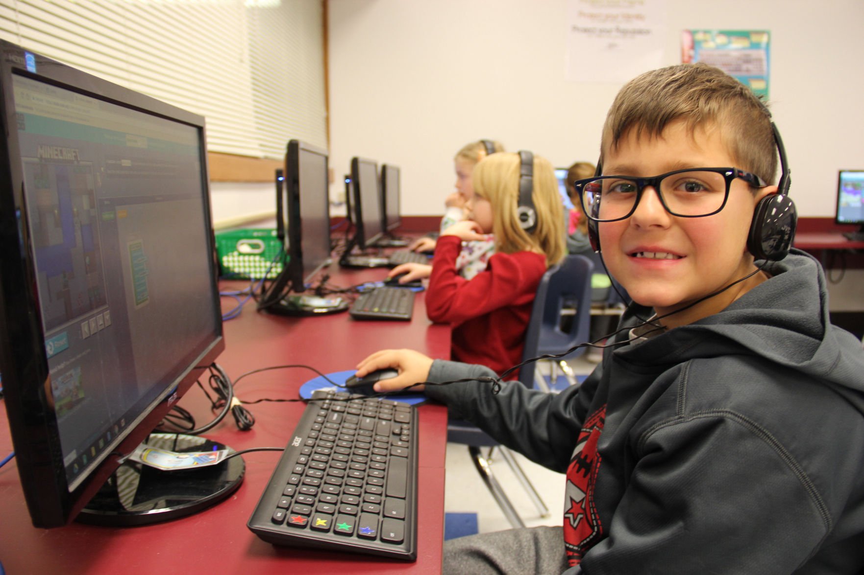 Wentzville School District Students Participate In 'Hour Of Code'