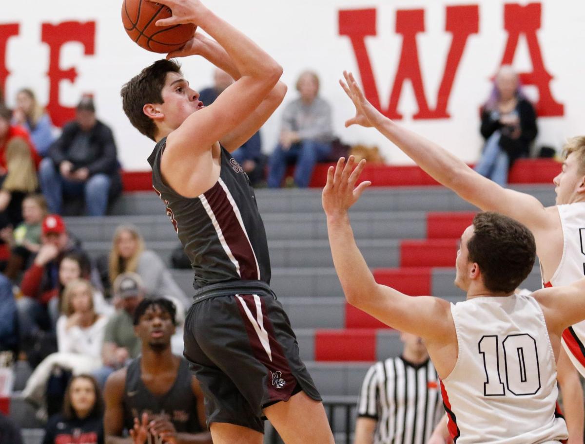 St. Charles West knocks off Francis Howell Central for third
