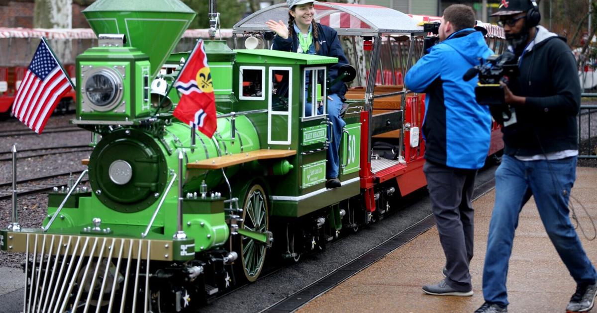 Mary Riggin Train Photos: The St. Louis Zoo debut's first electric train, the Mary Meachum
