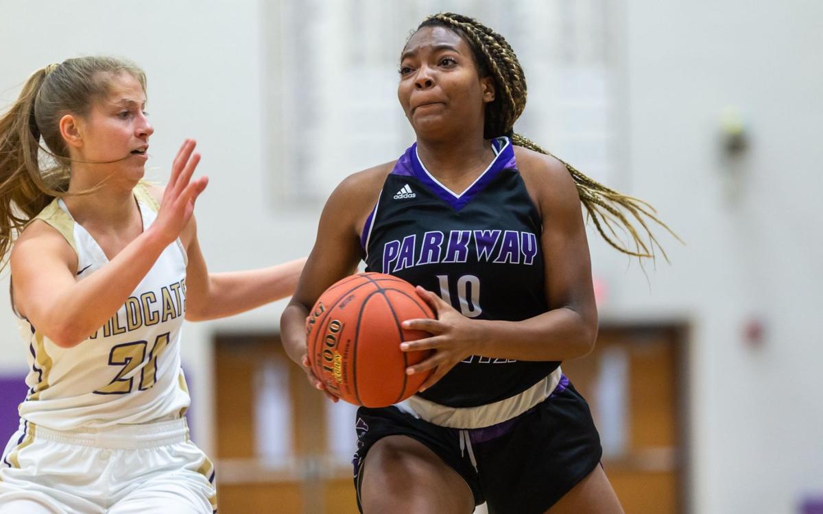 Parkway North Knocks Down 13 3 Pointers In Win At Eureka Girls