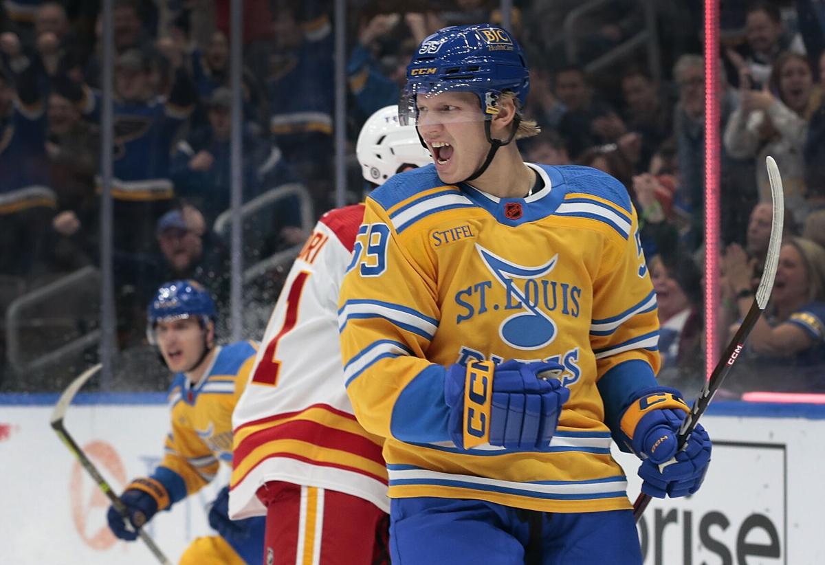 Tarasenko transitions from playing with the kids to skating with