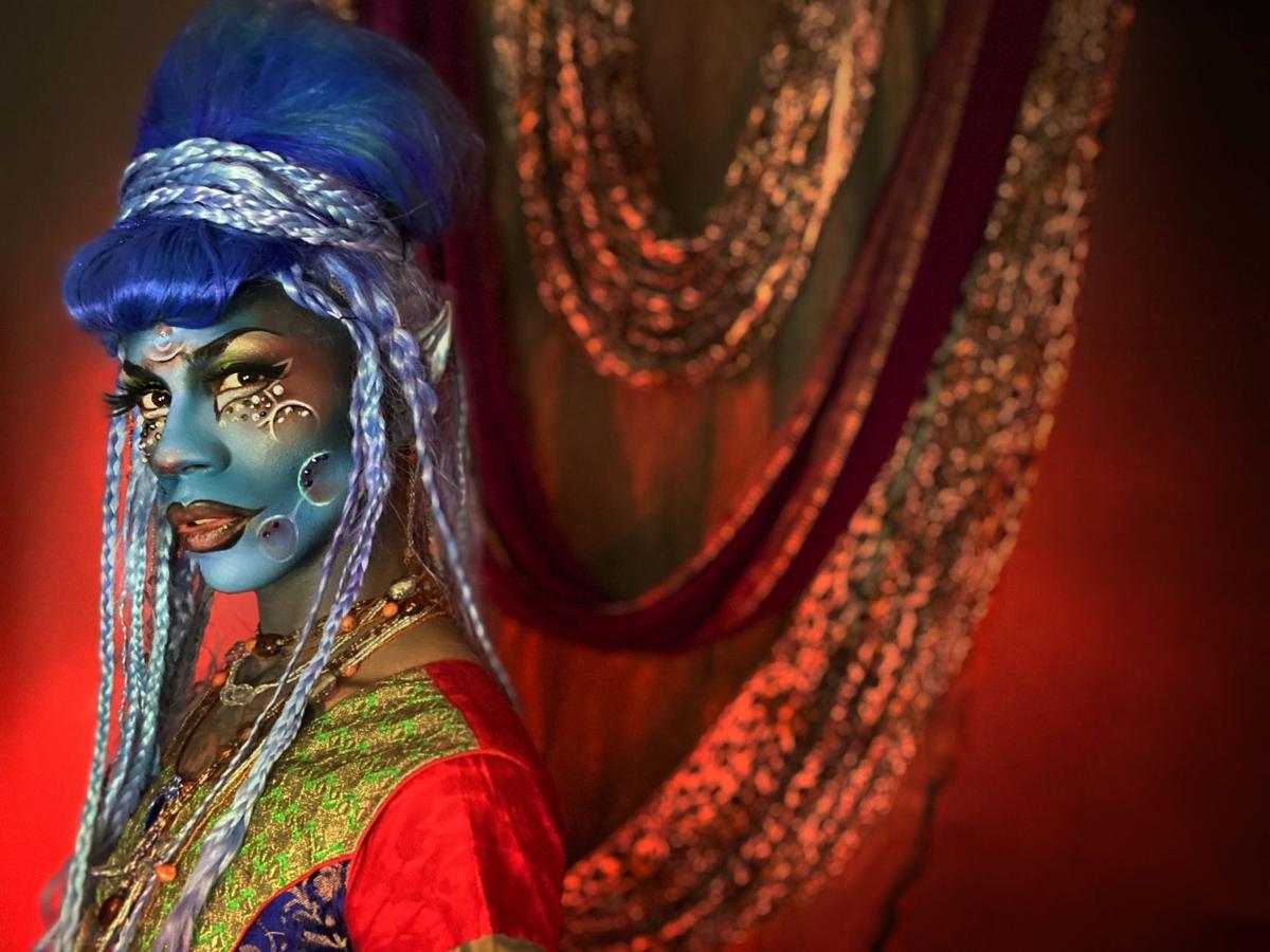 St. Louis drag performer Maxi Glamour