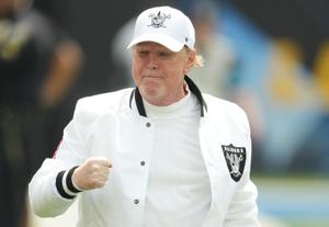 FOOTBALL-NFL-LAC-OAK/