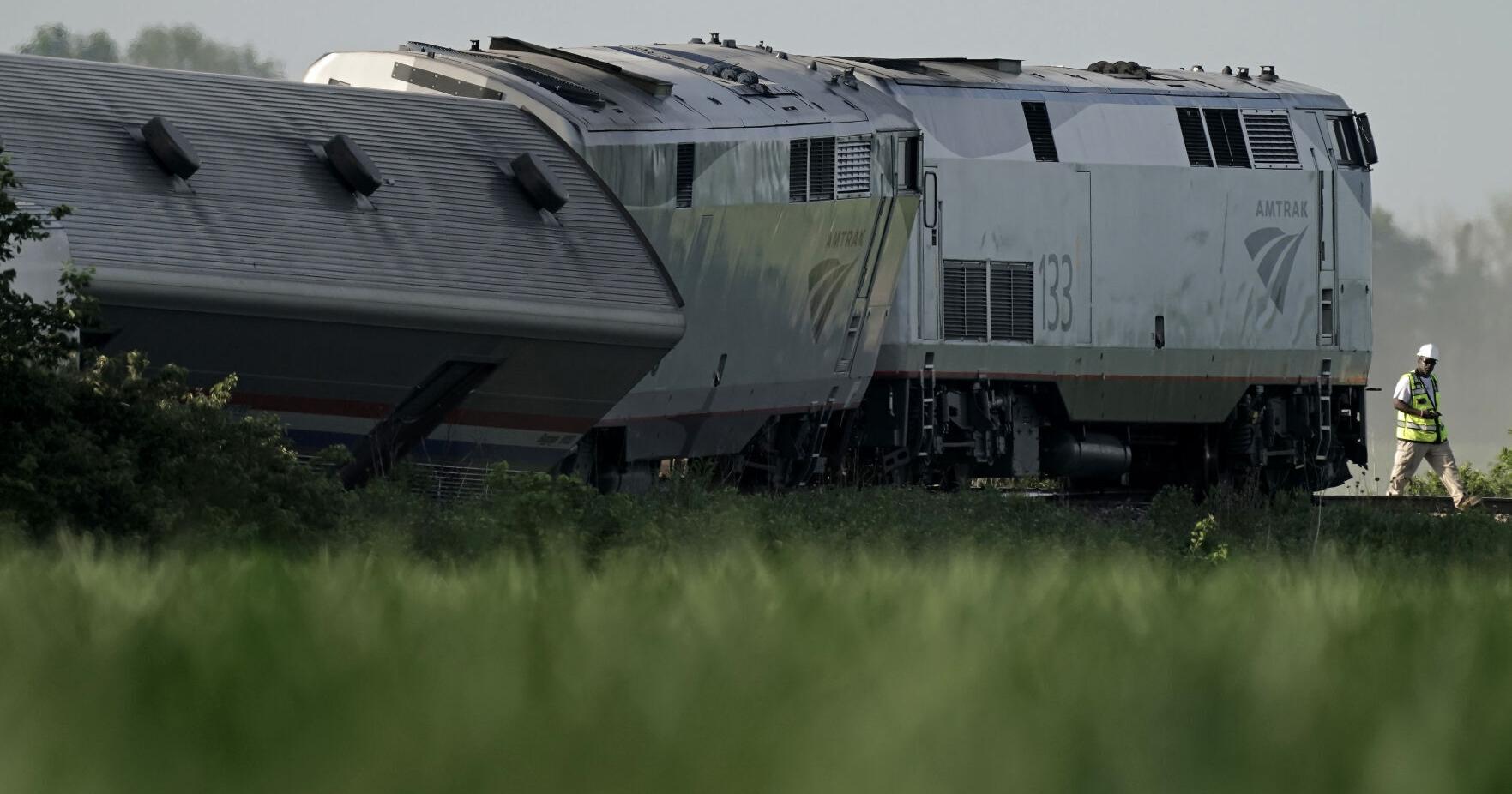A year after deadly derailment, Missouri launches 'historic' railroad crossing safety plan - Vimarsana News