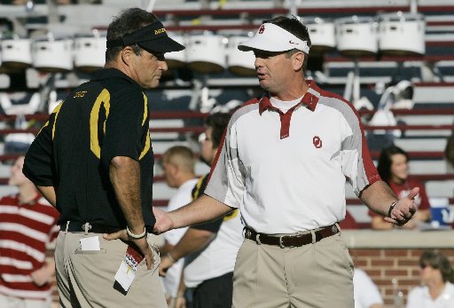 Oklahoma coach Bob Stoops: It's our job to win it