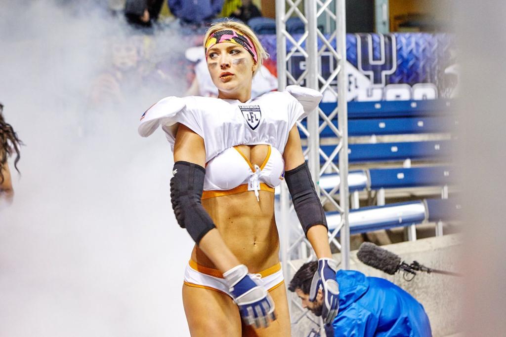 Meet Alli Alberts Dentist Football Player Reality Tv Star