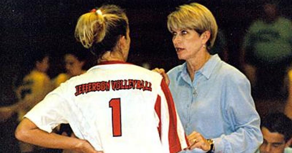 Stringer begins final run at national volleyball title