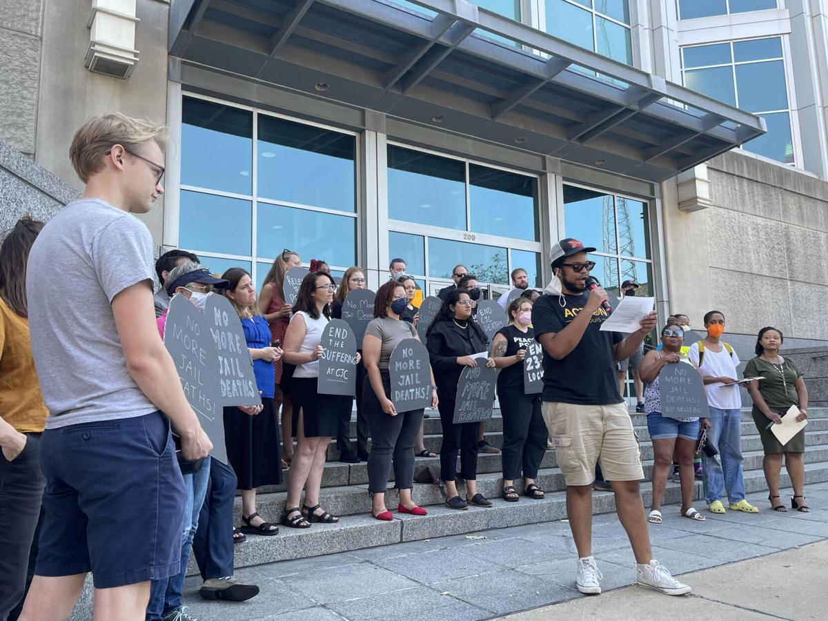 Rally outside City Justice Center in ӣƵ