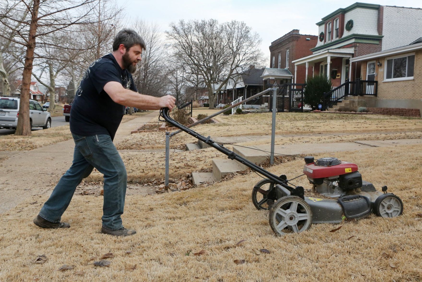 Can i mow my leaves instead of raking hot sale