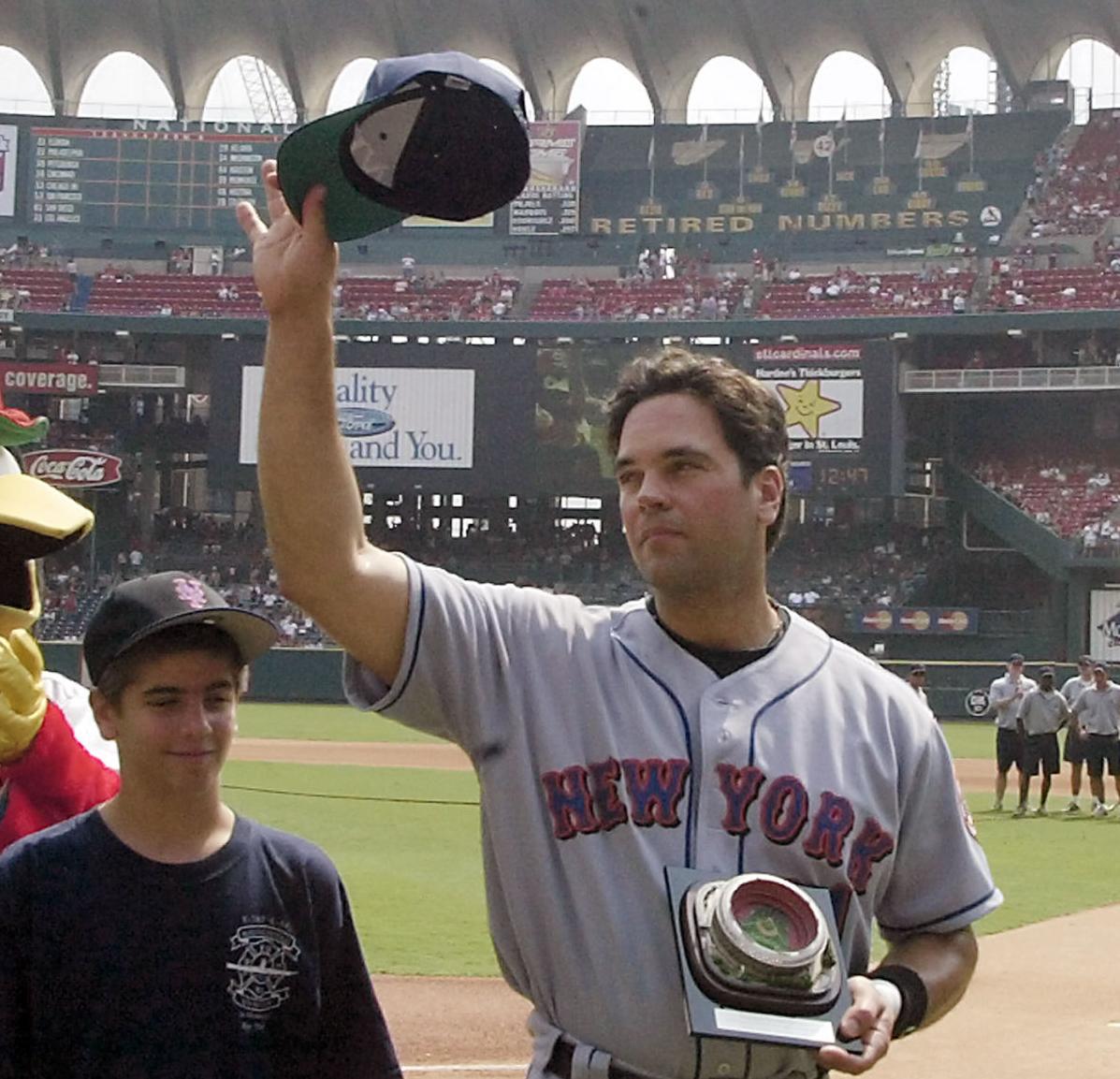 Mike Piazza to have his Number Retired