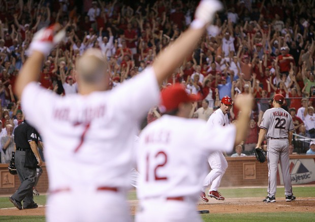 World Series Game 6: David Freese lifts St. Louis Cardinals over