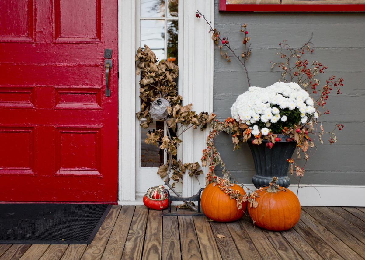 How To Decorate Your Front Door For Fall Home Garden