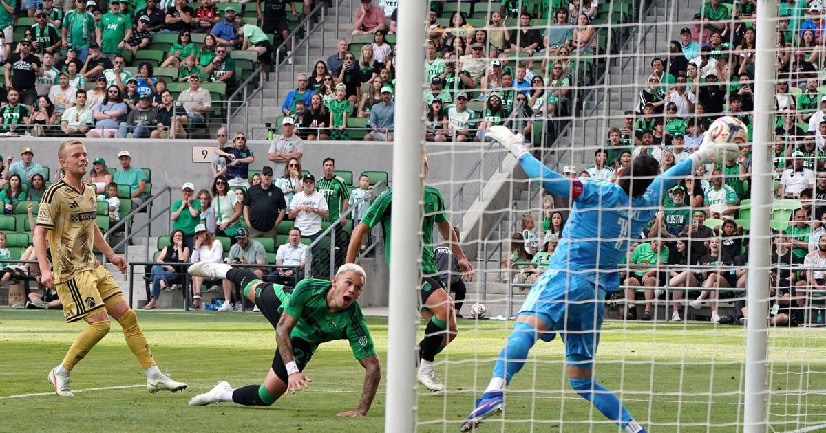 Die Offensive von St. Louis City SC vergibt eine sichere Torchance und ...