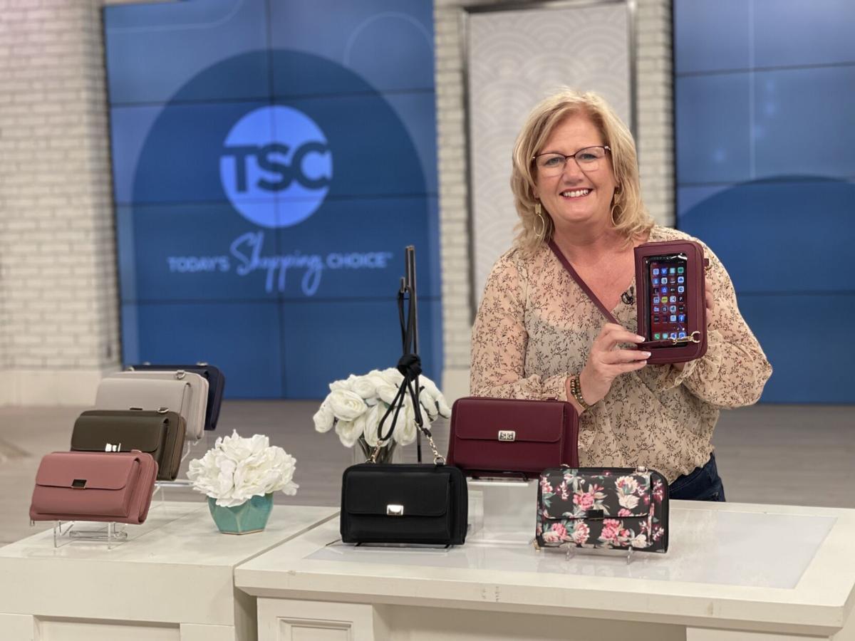 Belleville woman improves mousetrap: A purse with cellphone always at hand