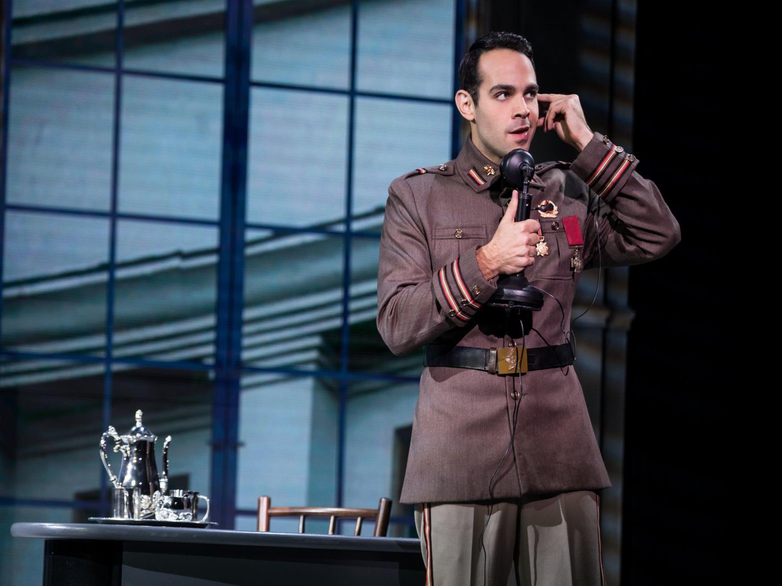 St Louis Native Stars As Complicated Would Be Assassin In Anastasia Tour Arts And Theater Stltoday Com
