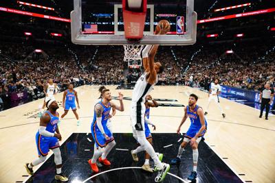 BASKETBALL-NBA-SAS-OKC/