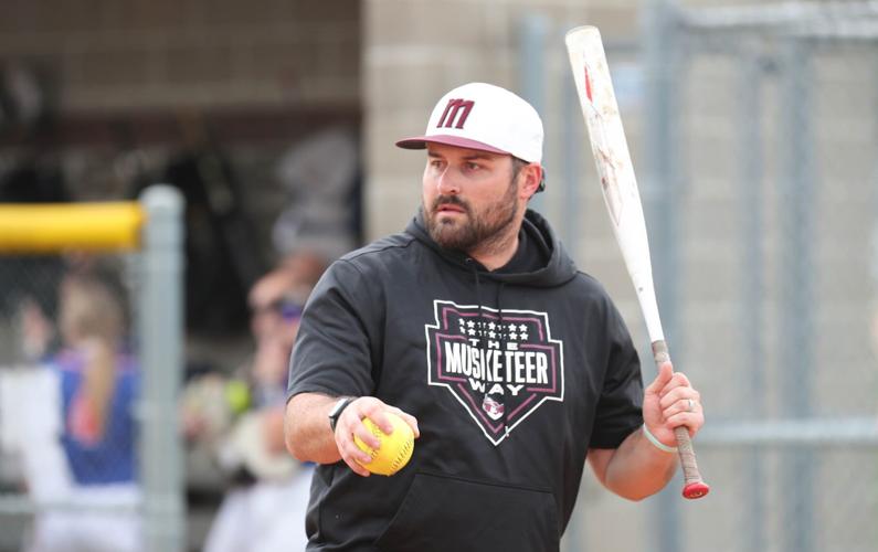 RED_BUD_01_PB.JPGSTL1050034972