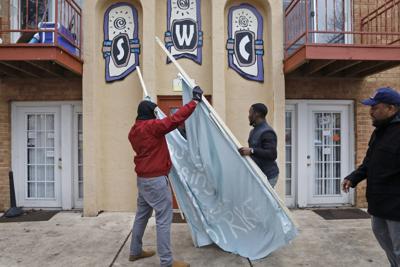 Tenants go on rent strike against T.E.H. Realty at Southwest Crossing Apartments