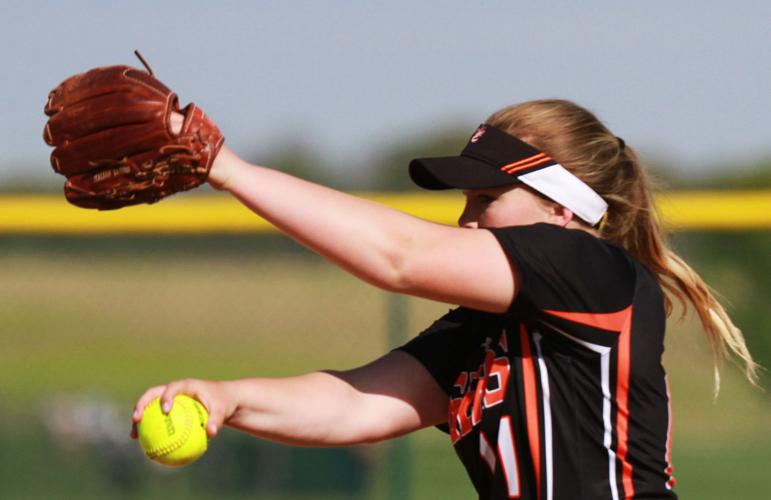 Edwardsville-Belleville West softball (12).jpg