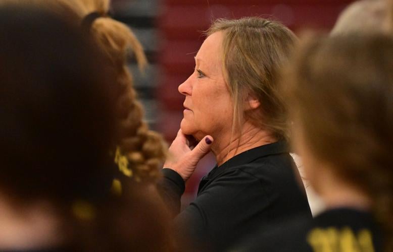 Strong senior group has Valmeyer dreaming big High school girls