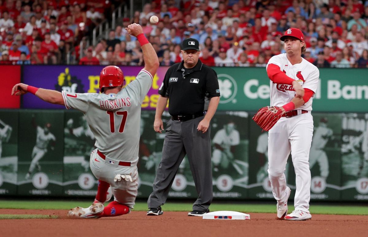 Wheeler, Phillies top Wainwright, Cardinals in Sunday night gem