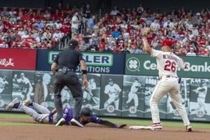 Cardinals take on Rockies at Busch Stadium
