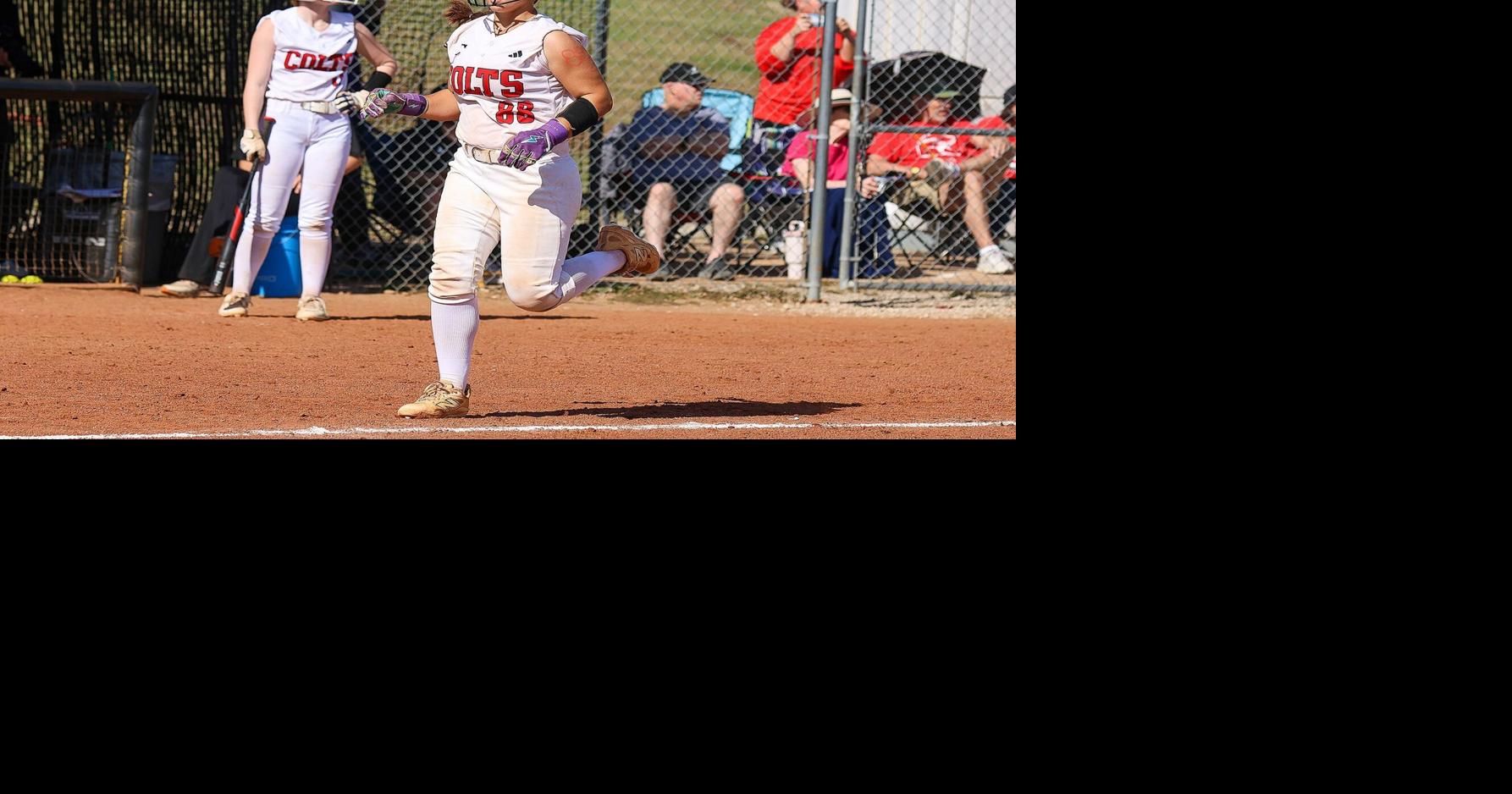 Class 4 softball state quarterfinal: St. Dominic 8, Parkway Central 2
