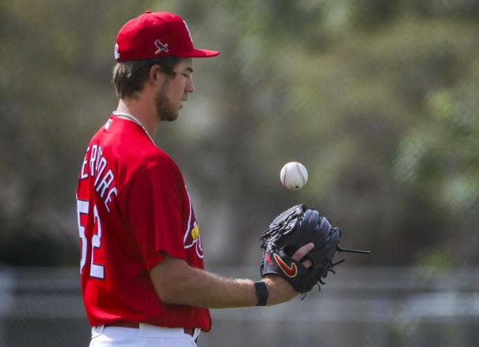 Goold: Making a case for idling Cardinals to trade for a starter