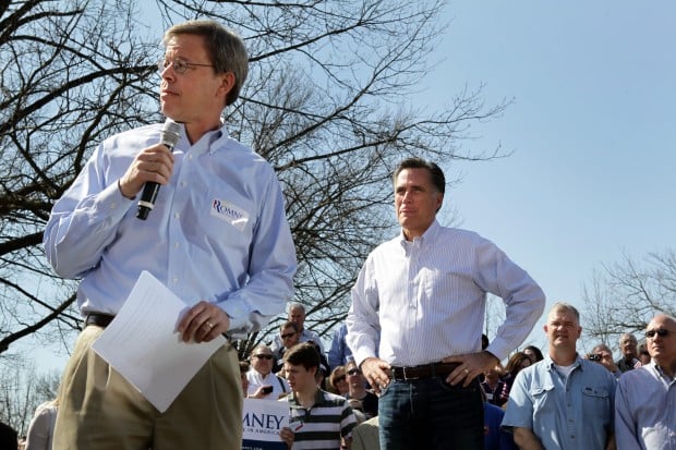 Mitt Romney campaigns in Kirkwood