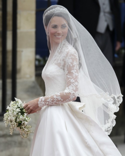 Kate Middleton Has A Grace Kelly Moment Deb S Retail Details Stltoday Com